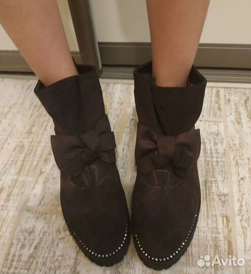 Новые ботиночки замшевые
