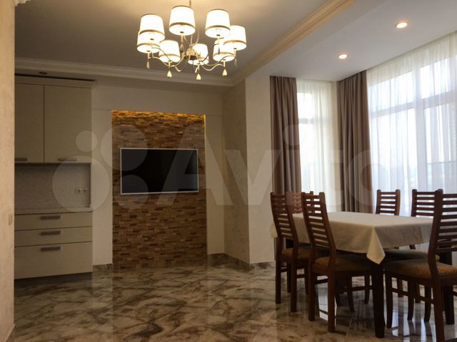 3-к. квартира, 90 м², 5/10 эт.