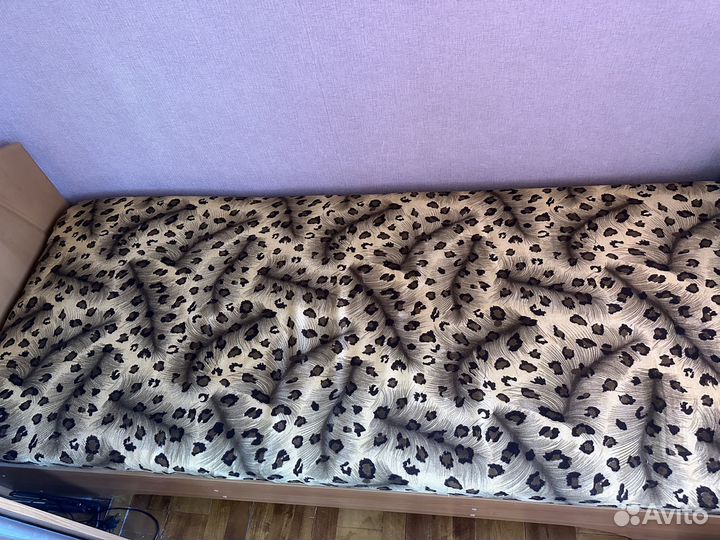 Кровать односпальная