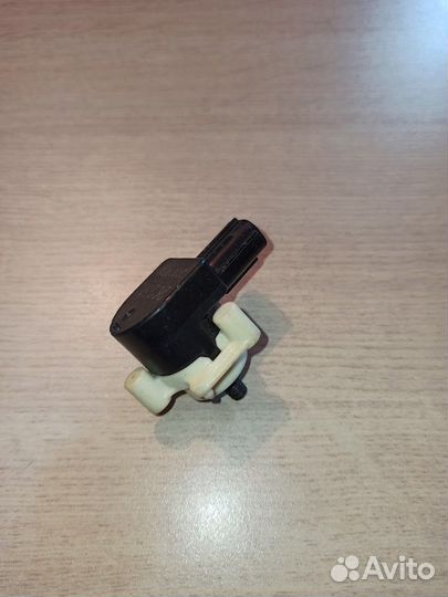 Датчик положения кузова прадо 150