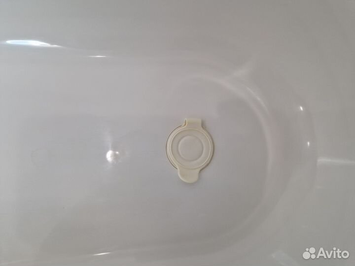 Ванночка для купания новорожденного со сливом