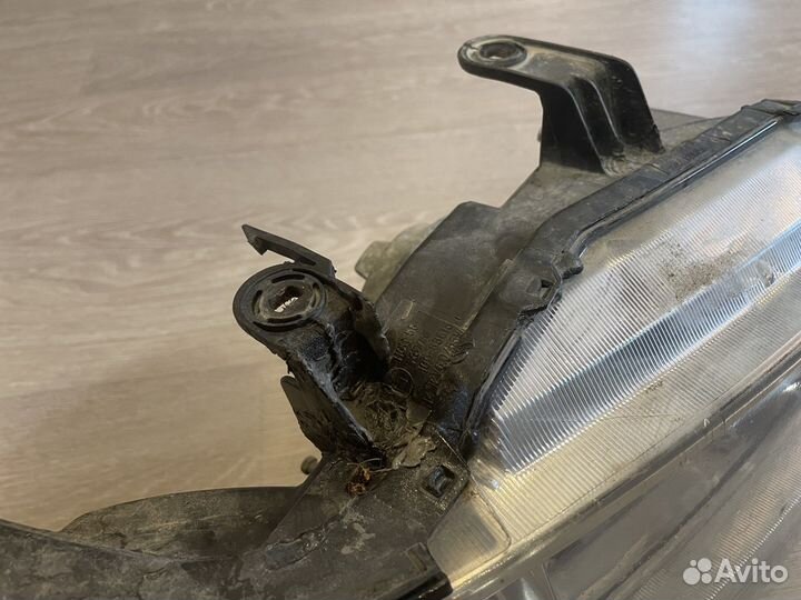 Передние фары nissan cube az10