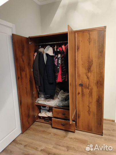 Шкаф и комод б/у