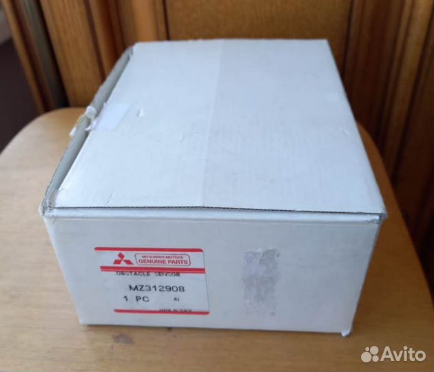 Датчик парковки Mitsubishi MZ 312908 новые