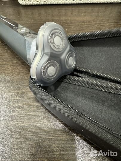 Электрическая бритва Polaris