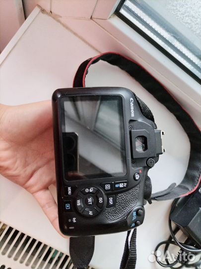 Зеркальный фотоаппарат canon EOS 1300d