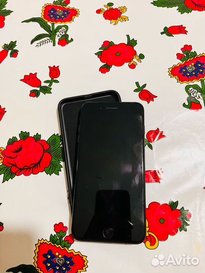 iPhone 8 Plus, 64 ГБ