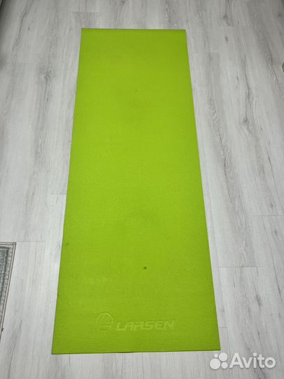 Коврик для йоги и фитнеса Larsen (декатлон)