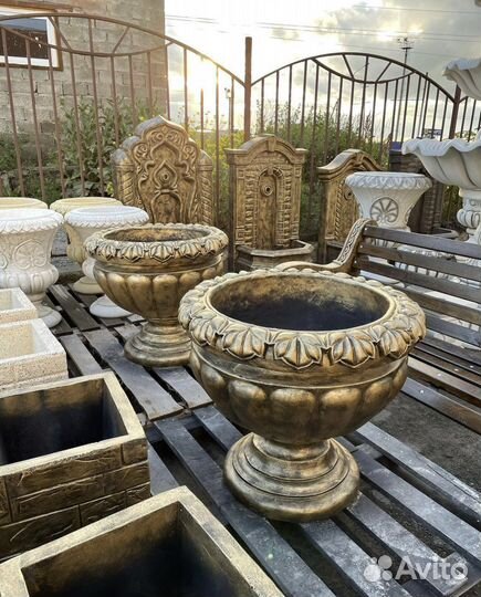 Бетонные вазоны