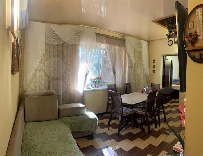4-к. квартира, 80 м², 1/1 эт.