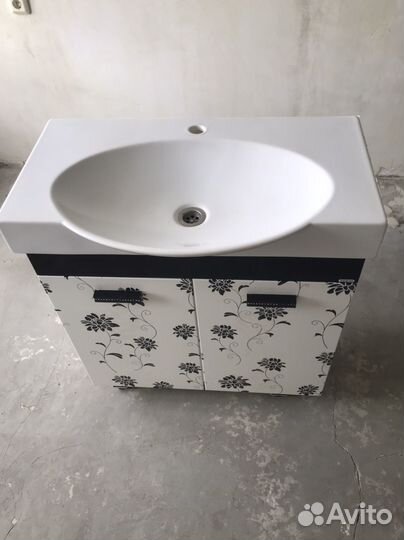 Раковина в ванную с тумбой