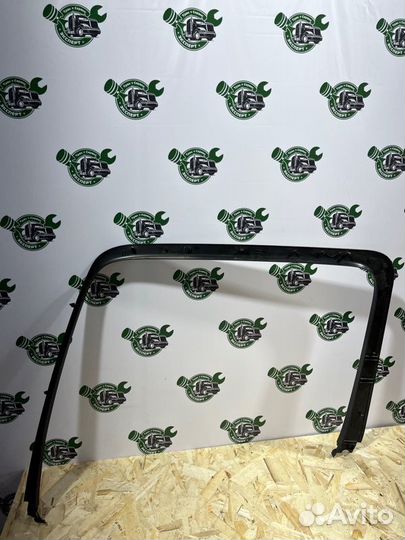 Накладка рамки двери Mercedes Actros