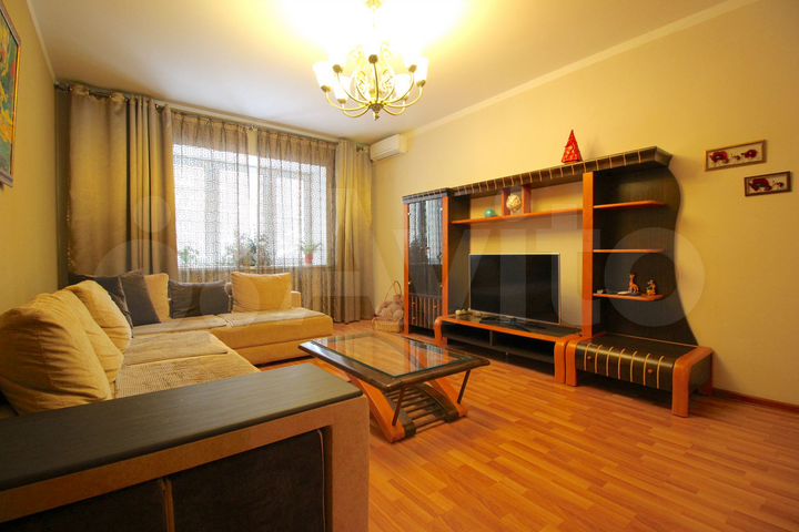 2-к. квартира, 72,6 м², 1/12 эт.