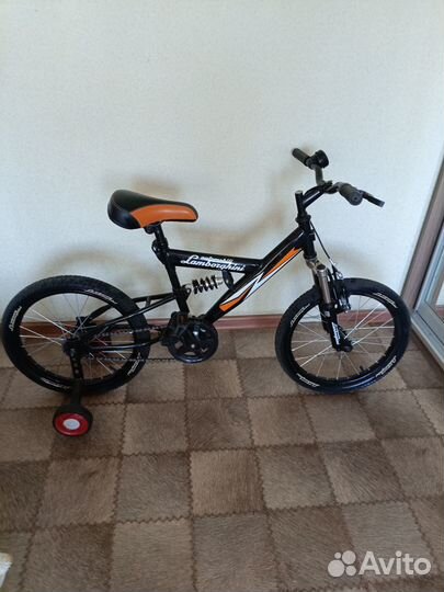 Продам детский велосипед 18 дм Ламборджини
