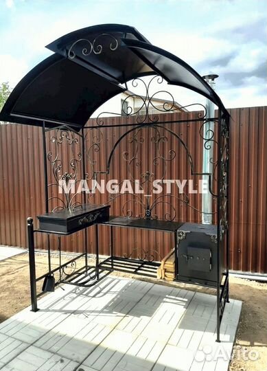 Мангал с крышей