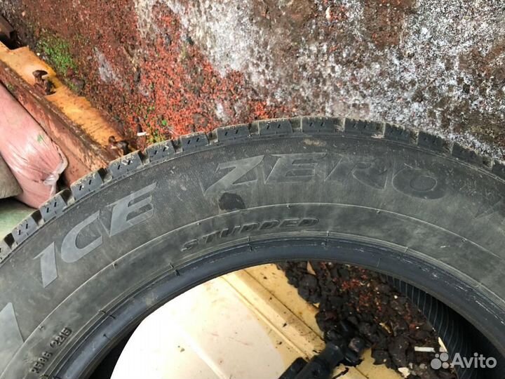 Pirelli Ice Zero 2 235/60 R18 107H
