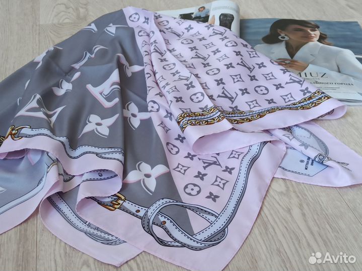 Розовый Шелковый платок LV Диагональ
