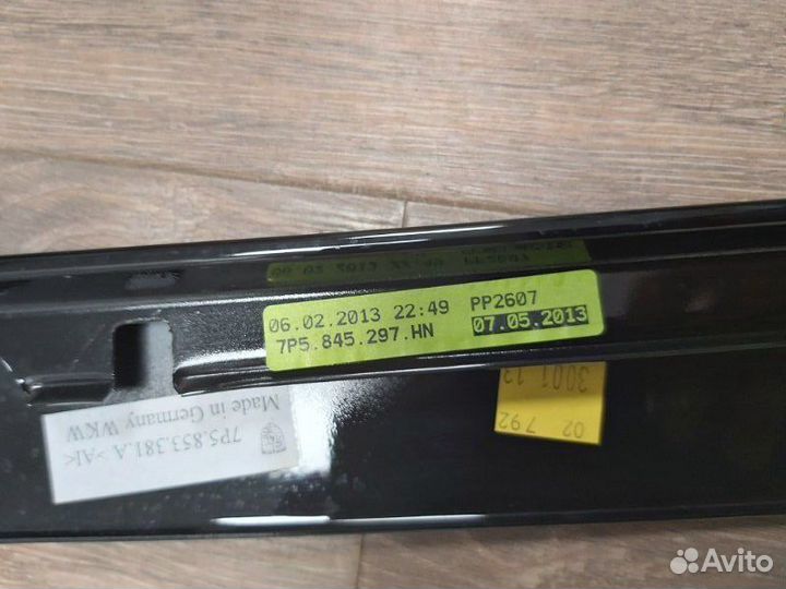 Молдинг двери задний левый Porsche Cayenne 958 3.6