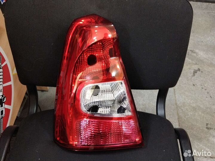 Фонарь задний Логан