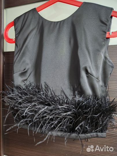 Топ с перьями 42