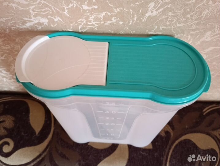 Ёмкость для сыпучих продуктов с крышкой