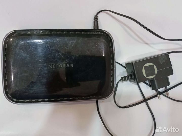 Роутер netgear с блоком питания