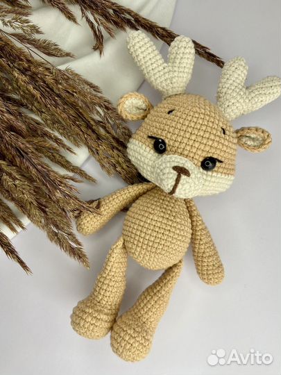 Вязаны игрушки ручной работы зайка и олененок