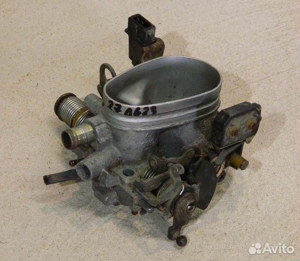 Заслонка дроссельная VW Passat B3 1.8