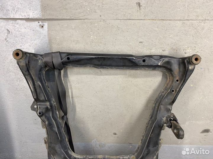 Подрамник кашкай j10 2010 - 2017