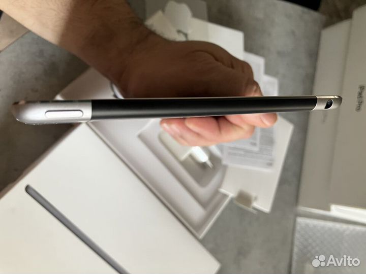 iPad mini 4 / 128 GB / A1550 / (№20)