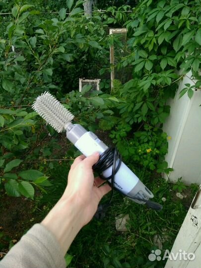 Фен-щетка Scarlett SC-275