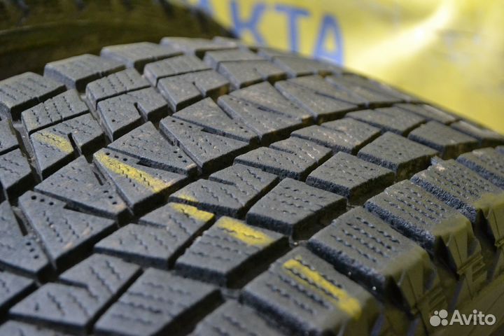 Bridgestone Blizzak DM-V1 225/65 R17