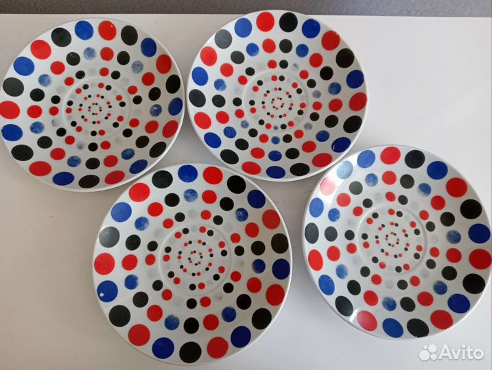 Посуда пакетом тарелки