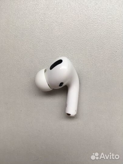 Правый AirPods Pro