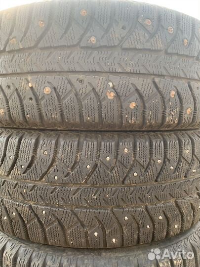 Bridgestone Ice Cruiser 7000S 185/60 R15 88T