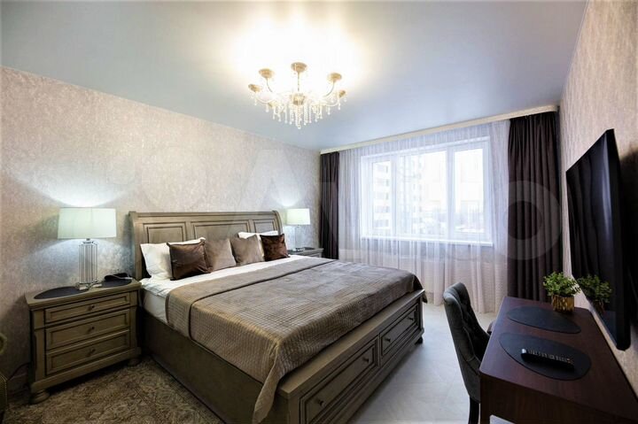 2-к. квартира, 72 м², 8/13 эт.