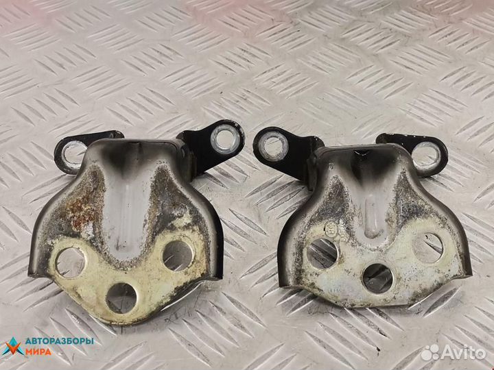 Петля двери SsangYong Kyron рест. 2008 6281009001