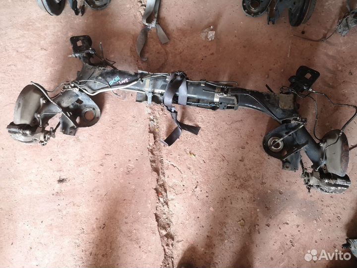 Балка подвески peugeot 3008