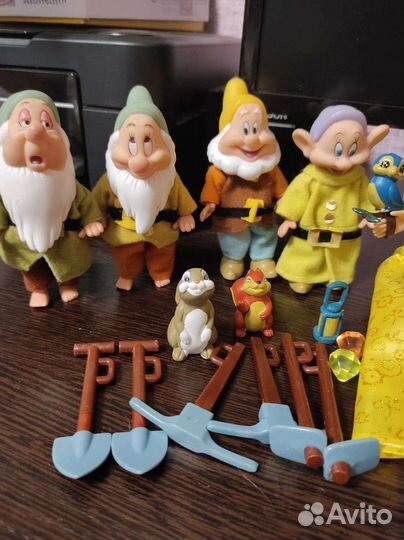 Белоснежка и 7 гномов Disney