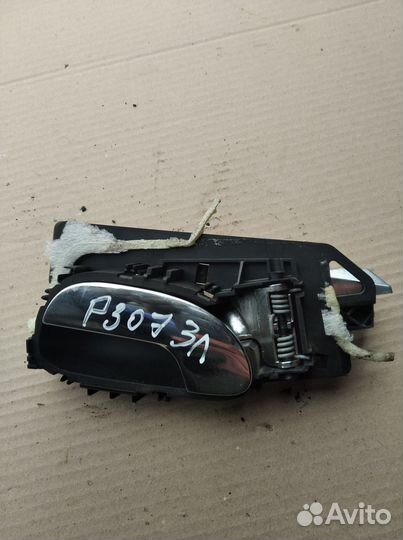 Ручка двери задняя левая внутренняя Пежо 307