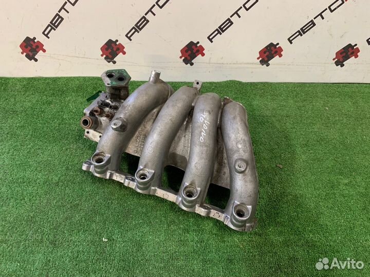 Впускной коллектор Volvo s40 1998
