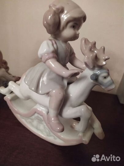 Статуэтки фарфор 