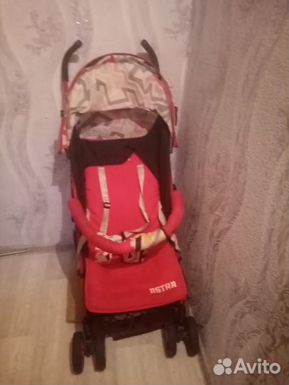 Прогулочная коляска трость