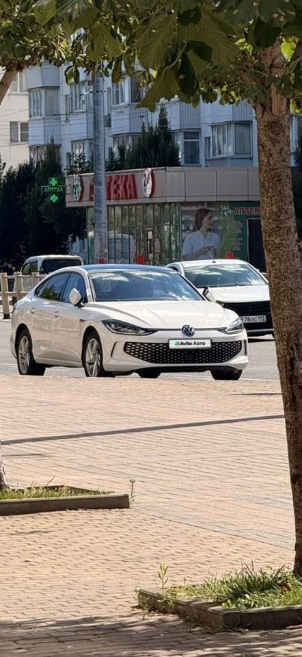 Volkswagen Lamando L