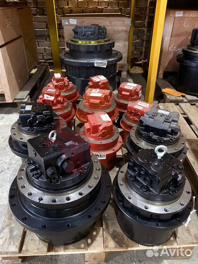 Редуктор хода CAT 321B