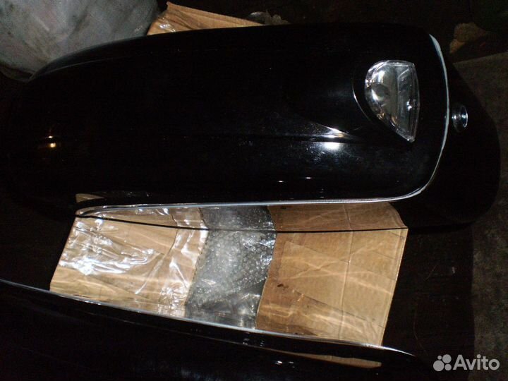 Пластиковые мото кофры с ключом и фонарями