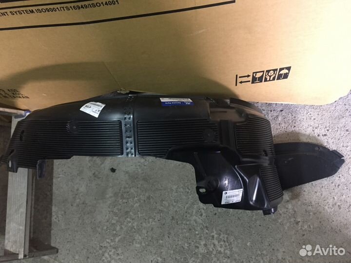 Подкрыльники 86812-4L500