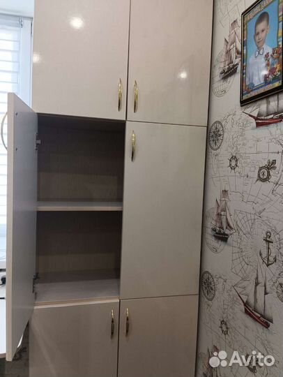 2 Шкафа + стол