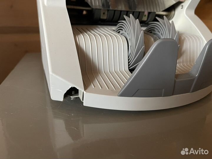 Счетчик банкнот PRO 57UM/S