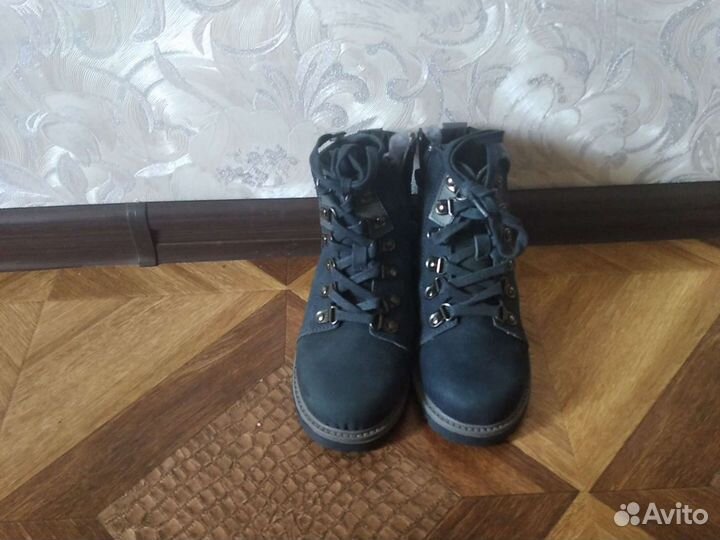 Ботинки детские новые